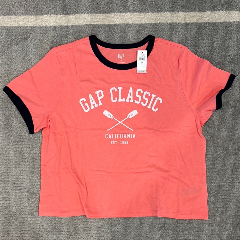 GAP Coral Tee with Black Accents
